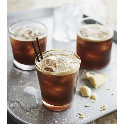 Bequeme kaltwasserlösliche weiße Kaffeekrem mit 35% Fett und 1-4% Protein